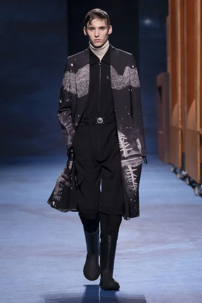 Look 40